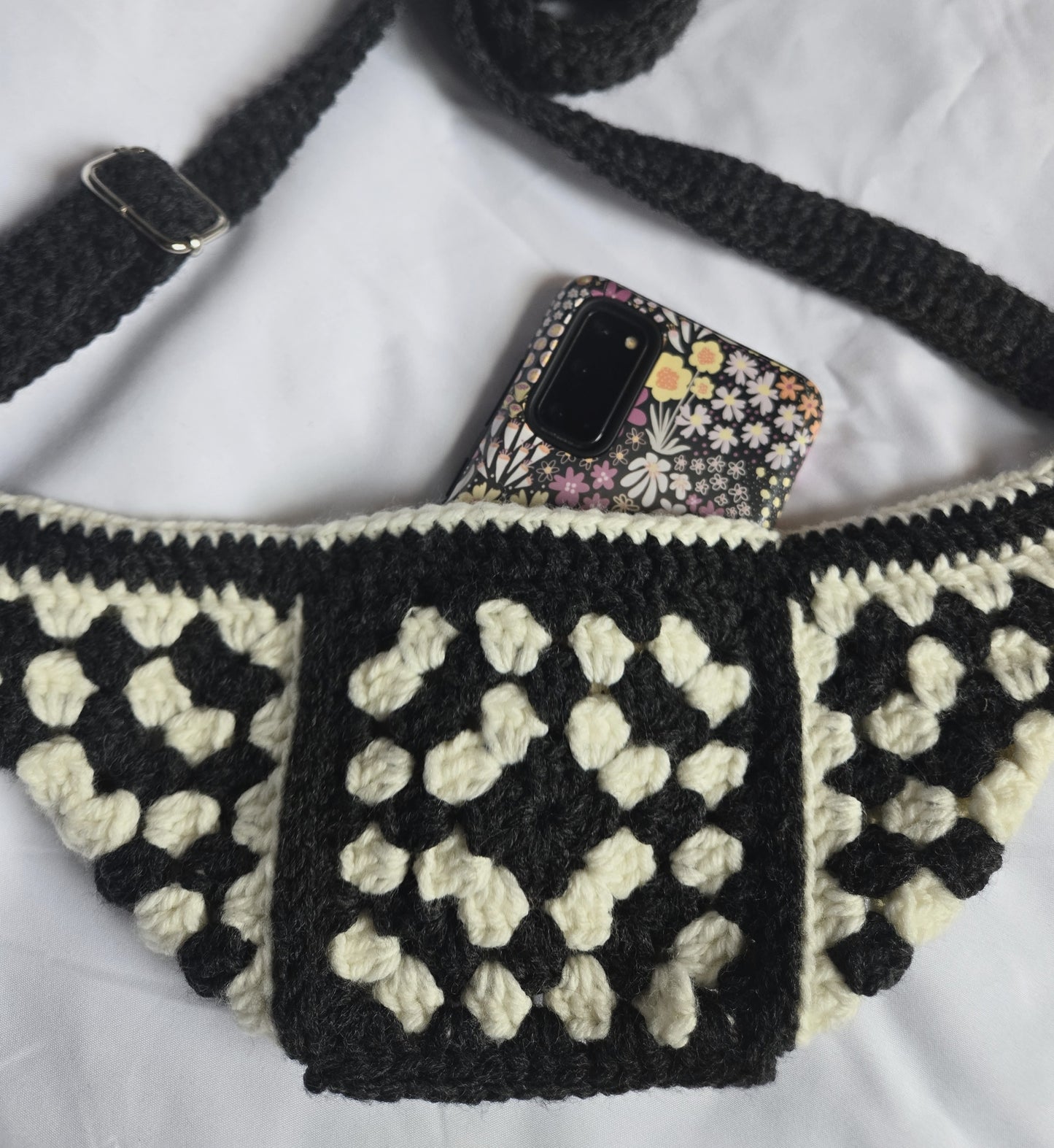 Granny Fanny Bum Bag (Black and Cream)
